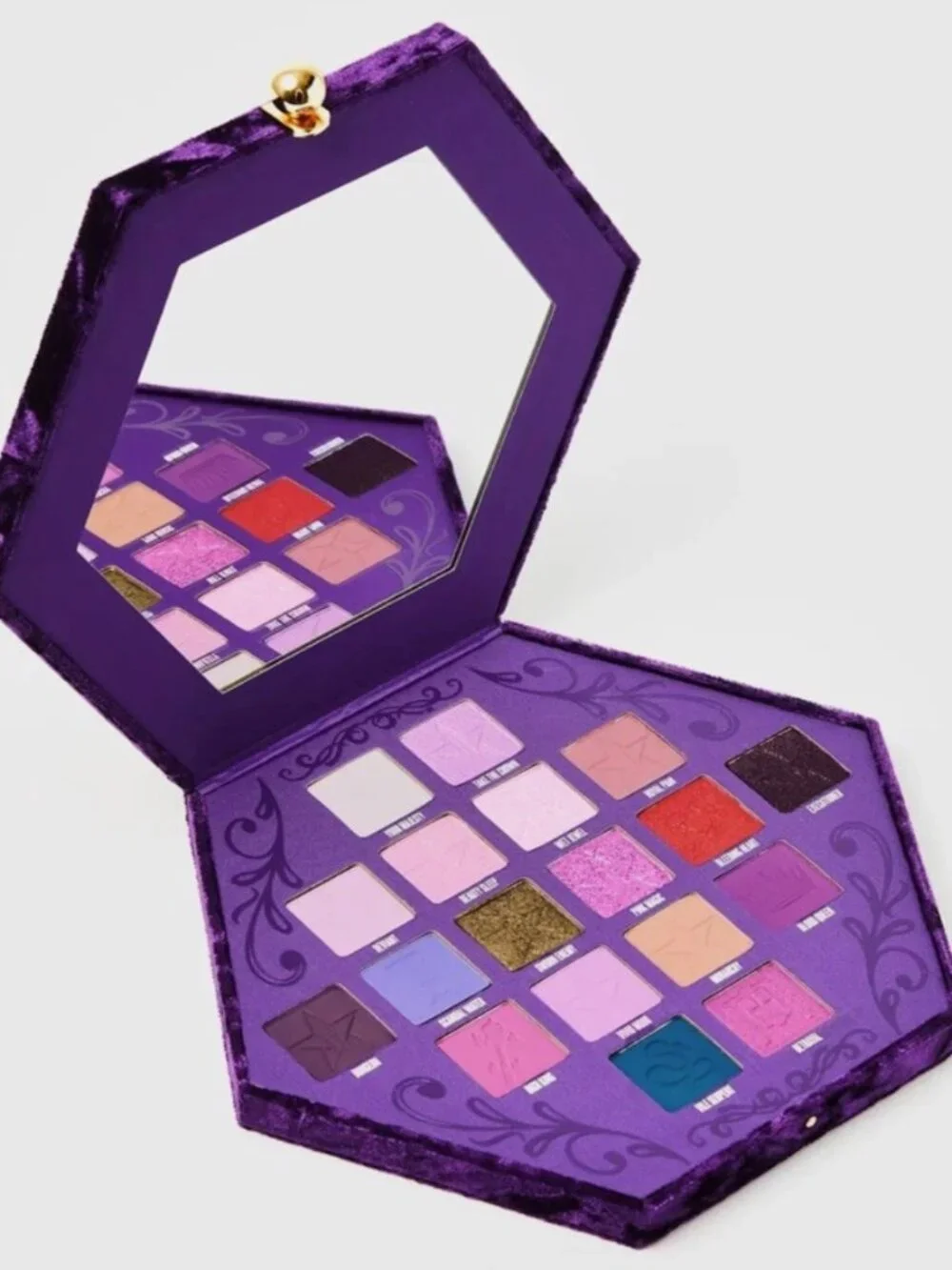 BLOOD LUST Artistry Palette (BNIB)